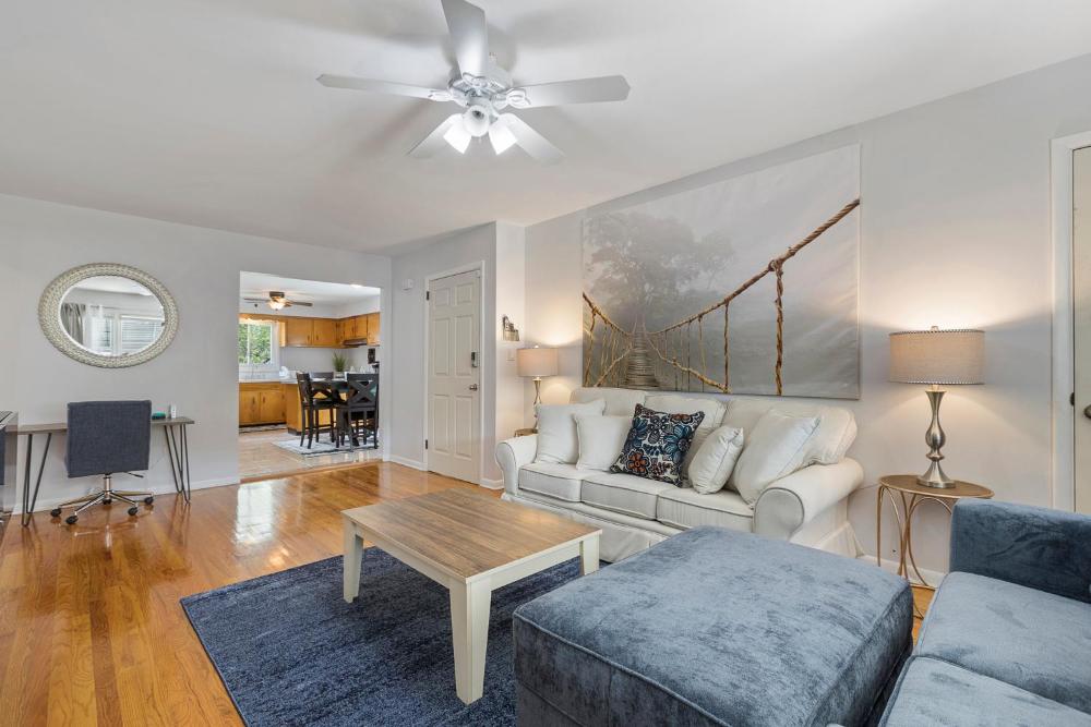 Close to NYC | King Bed | Free Parking
